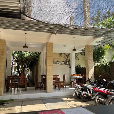 Tri Putri Homestay Kuta  Bagian luar foto