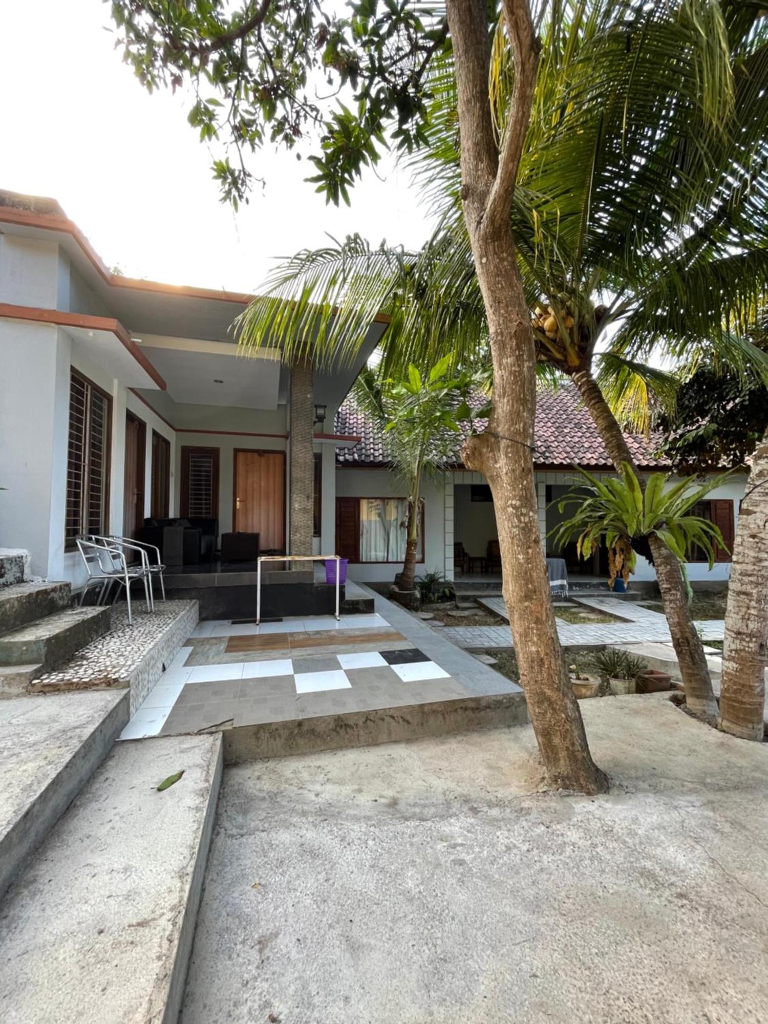 Tri Putri Homestay Kuta  Bagian luar foto