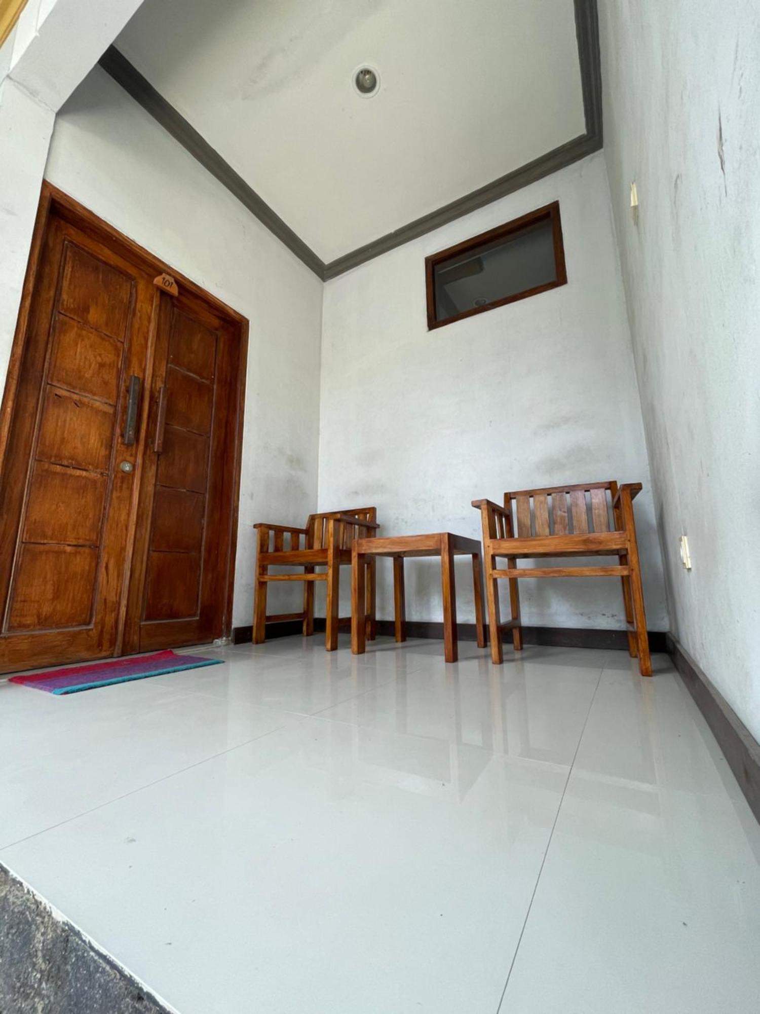 Tri Putri Homestay Kuta  Bagian luar foto