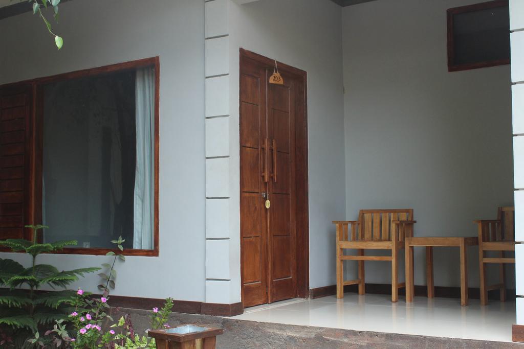 Tri Putri Homestay Kuta  Bagian luar foto