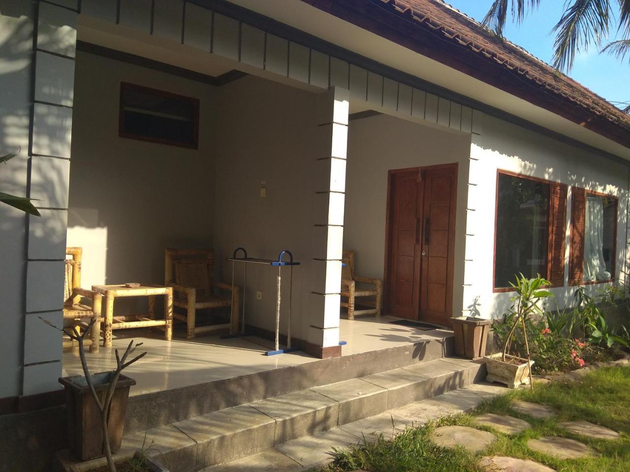 Tri Putri Homestay Kuta  Bagian luar foto